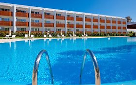 Malibu Foz Hotel